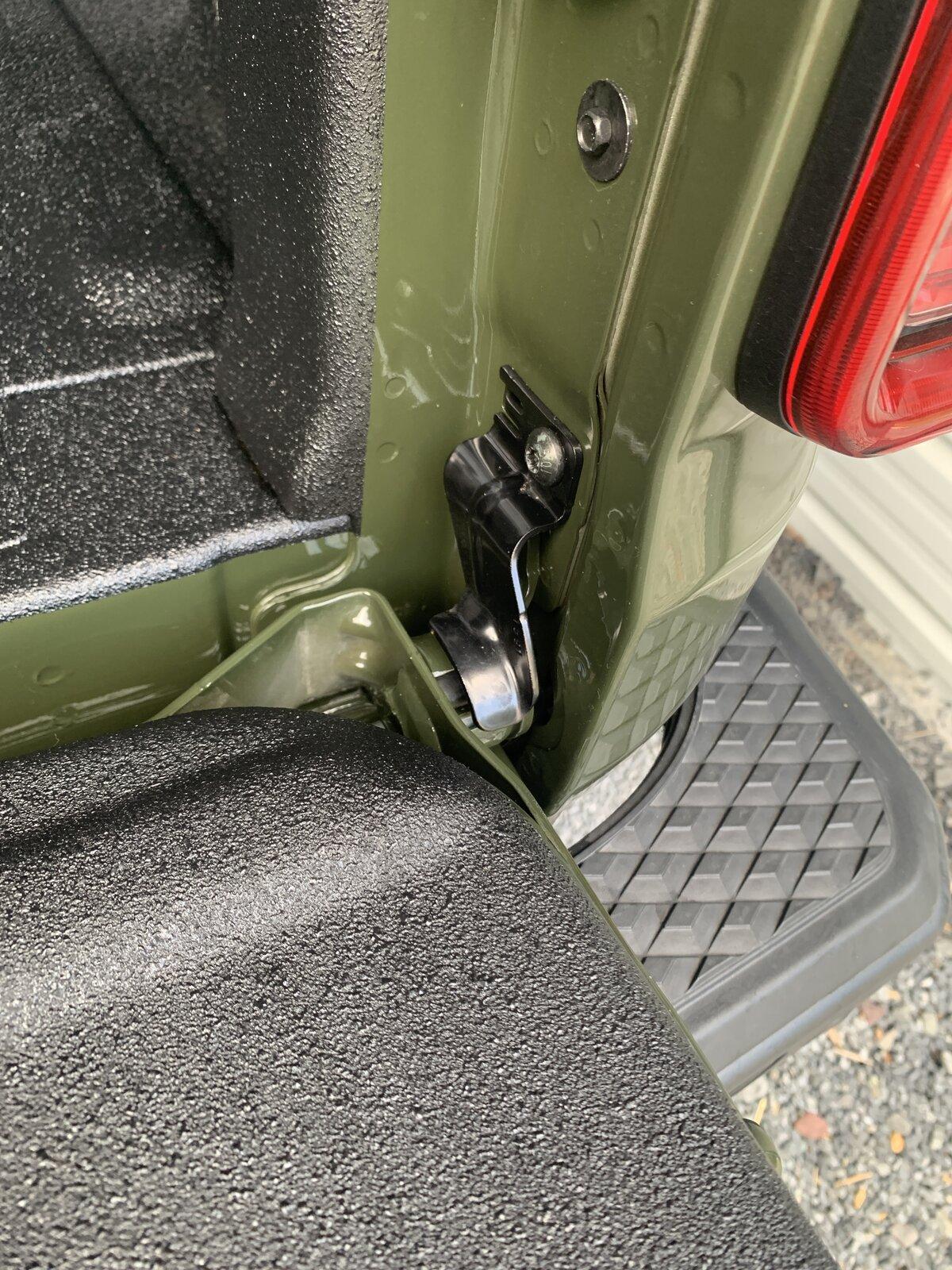 Jeep Gladiator What is this part from the bed? 15EF5A5D-7489-4652-A9AB-9B95D8D521F3