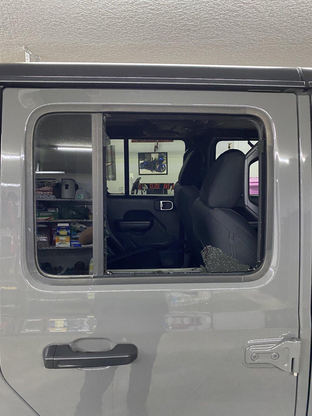 Jeep Gladiator Sooo, I need a new rear passenger window now! F4AD8099-B75A-41D3-AE26-944DAC9F9DE1