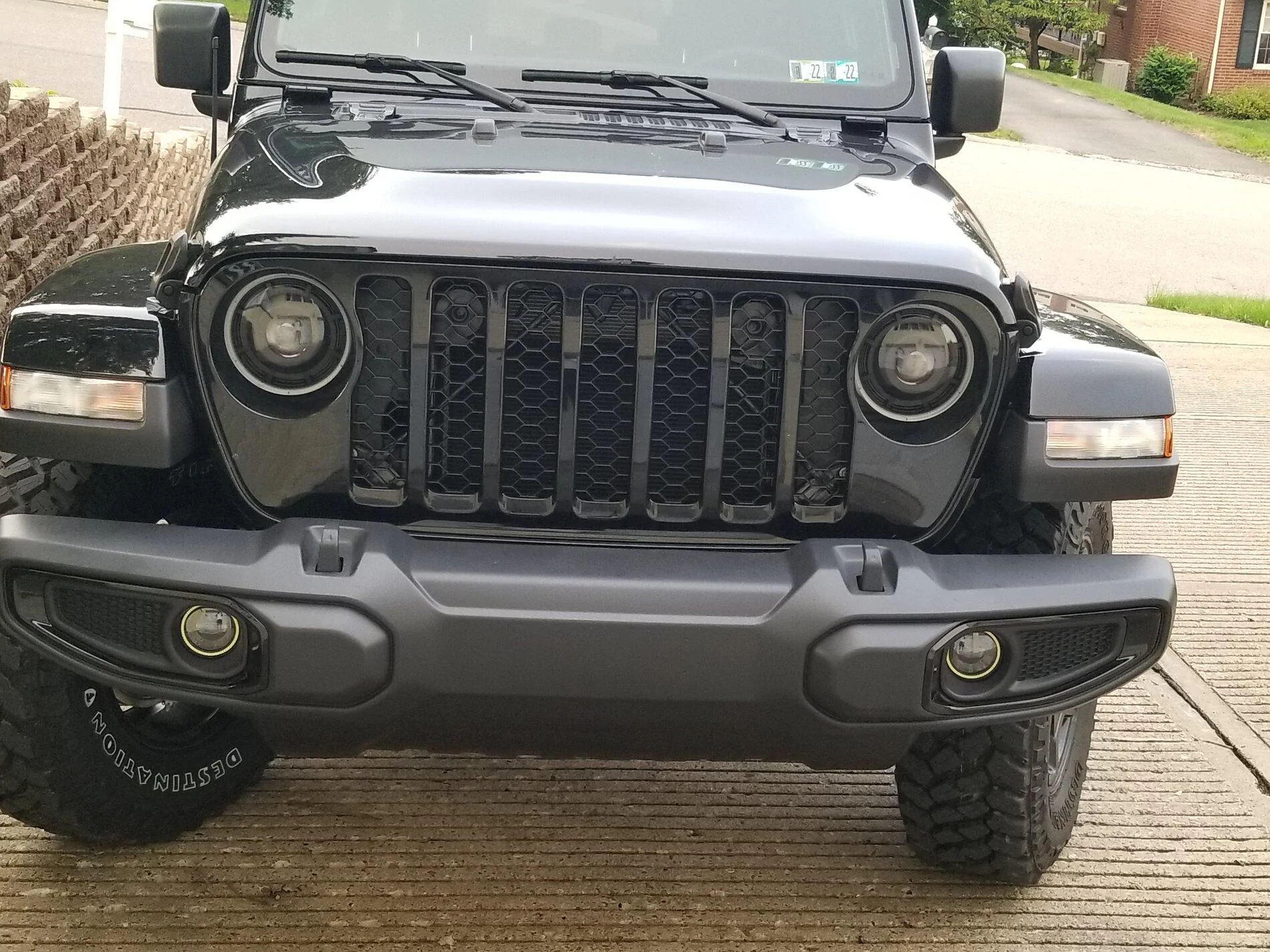 Jeep Gladiator Oculus halo lights and fog lights 20210819_194807