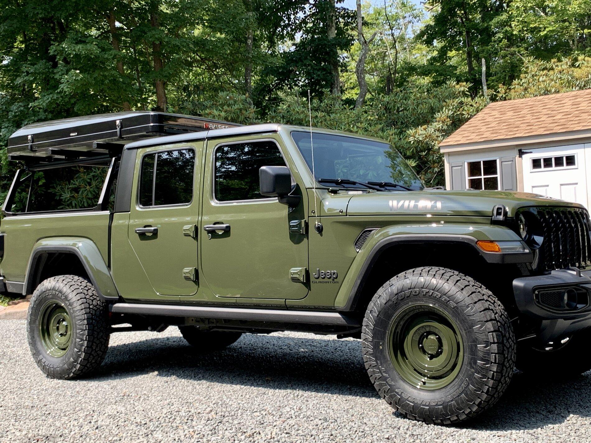 Jeep Gladiator SARGE GREEN Gladiator club F7403158-B5BD-4BAF-B0F0-9D7251134F10