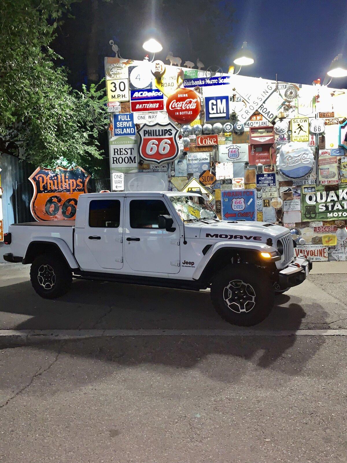 Jeep Gladiator Gladiator Glamour Shots 9EC39123-9326-496A-BE6B-243439DECAB6