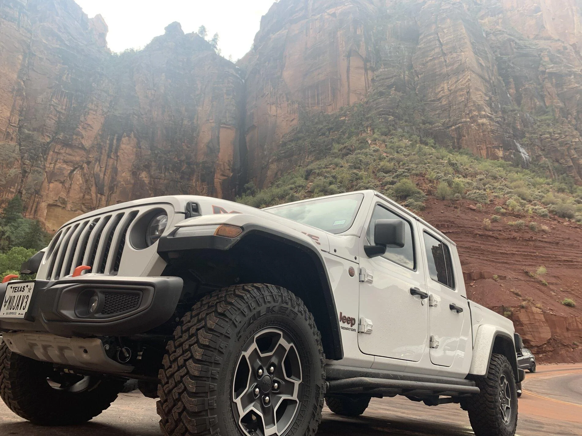 Jeep Gladiator Gladiator Glamour Shots A716C780-8044-4974-AA15-5882655AD334