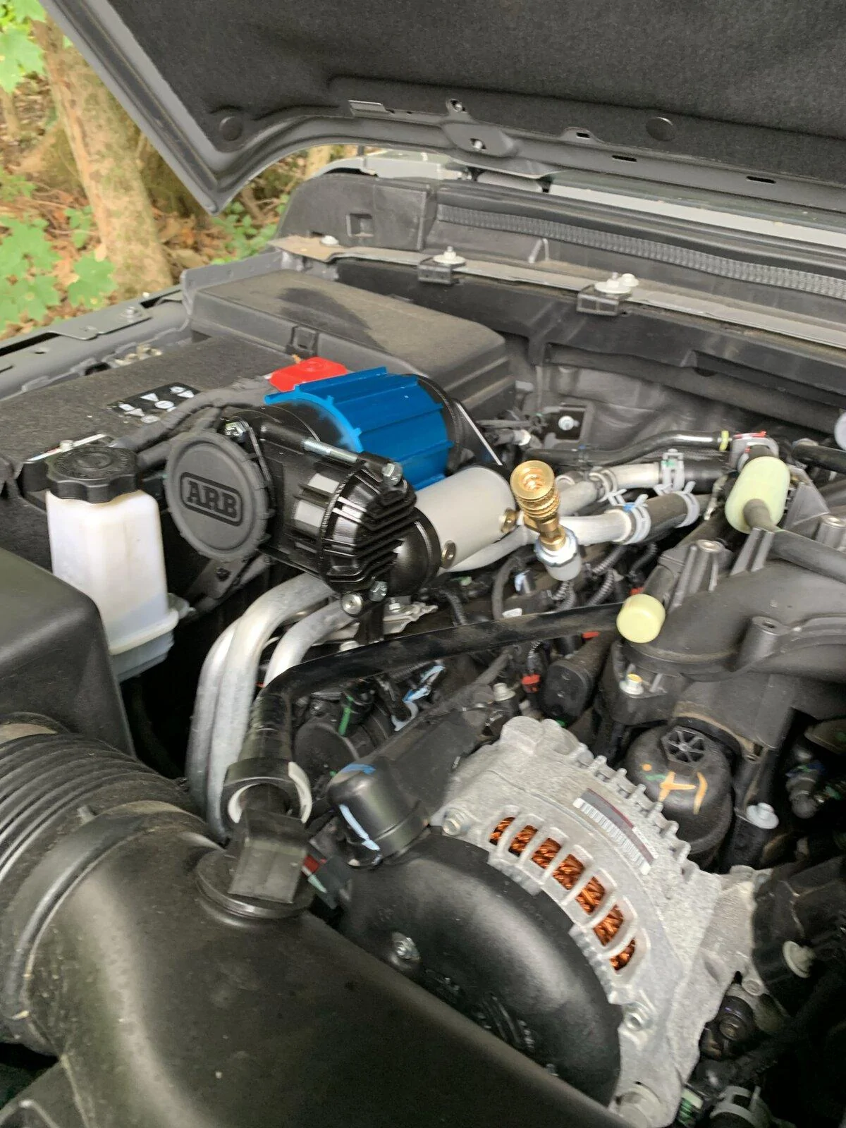 Jeep Gladiator ARB CKMA12 compressor install using the engine cover mount IMG_4062