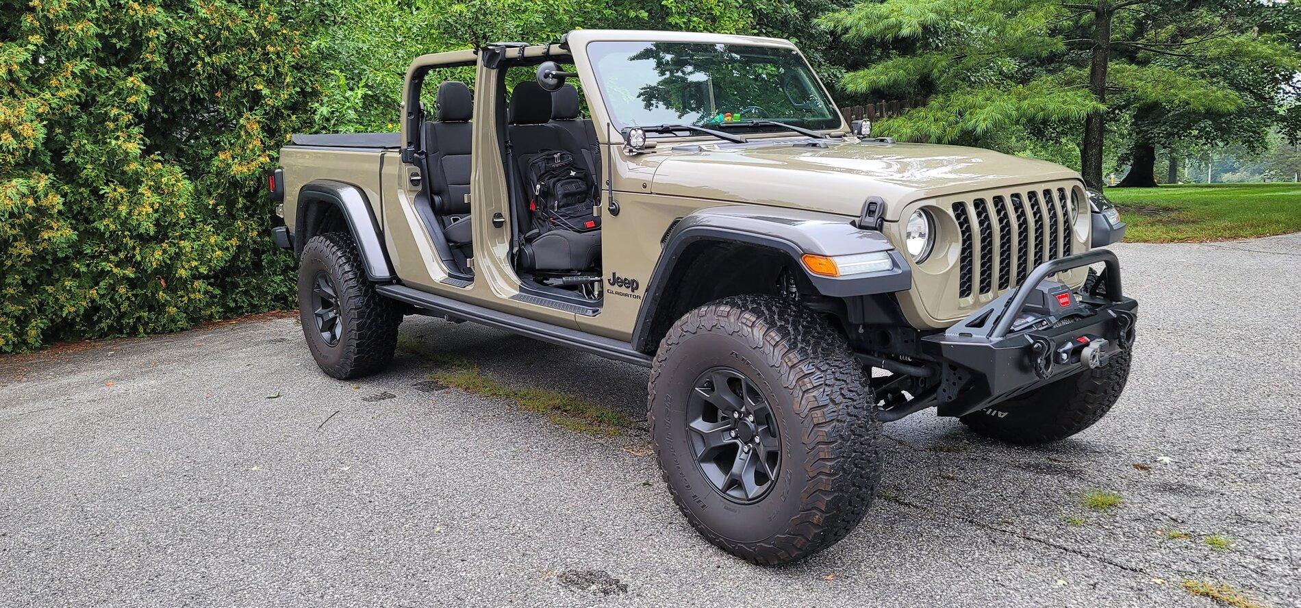 Jeep Gladiator 37 BFG ATs C337CC2B-C6D1-4662-AB9F-783FD519F9F9