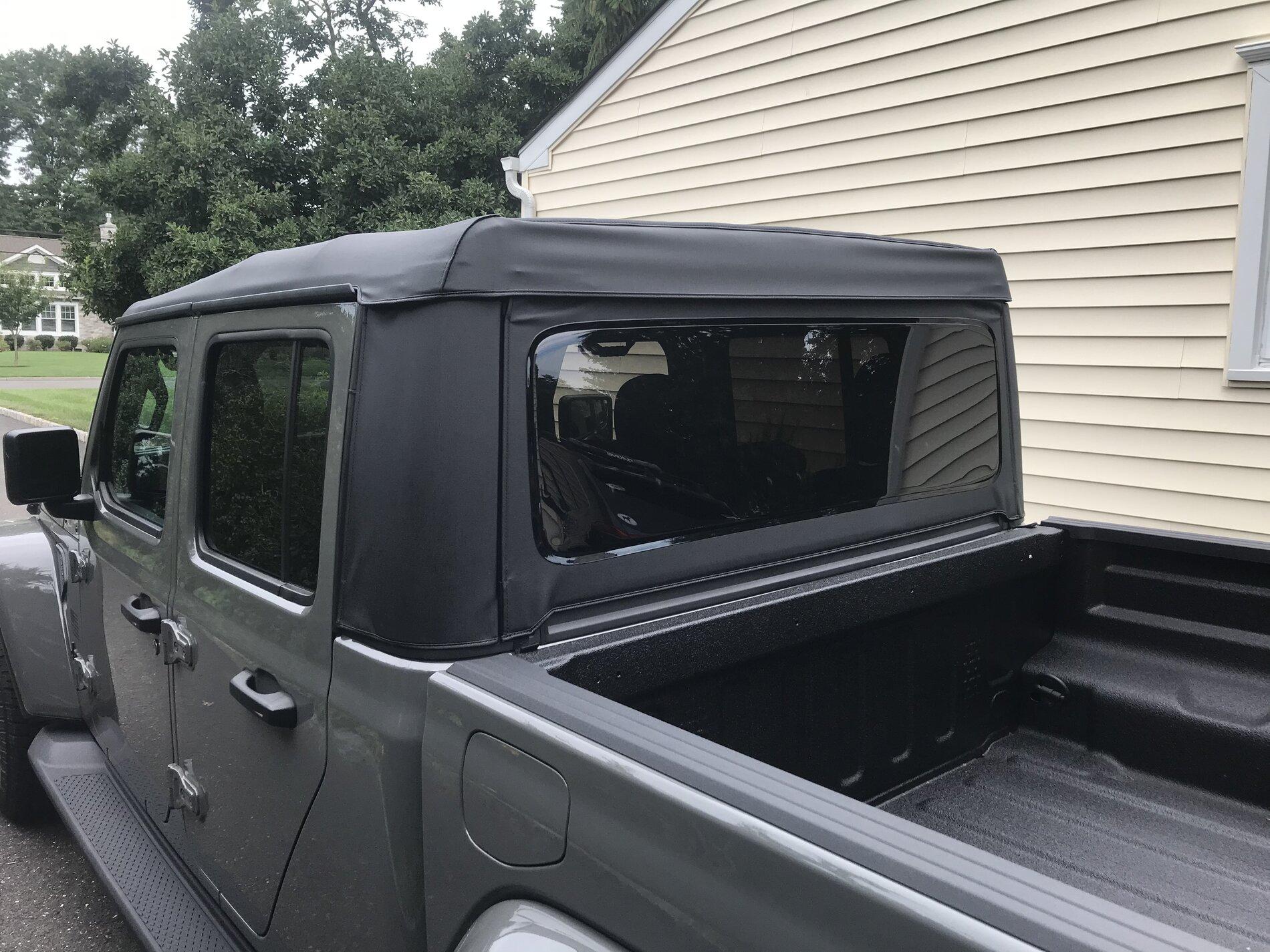 Jeep Gladiator Gladiator Soft Top  $800 51BEEAF0-AEAB-4D98-A3C2-710EA0436BA6