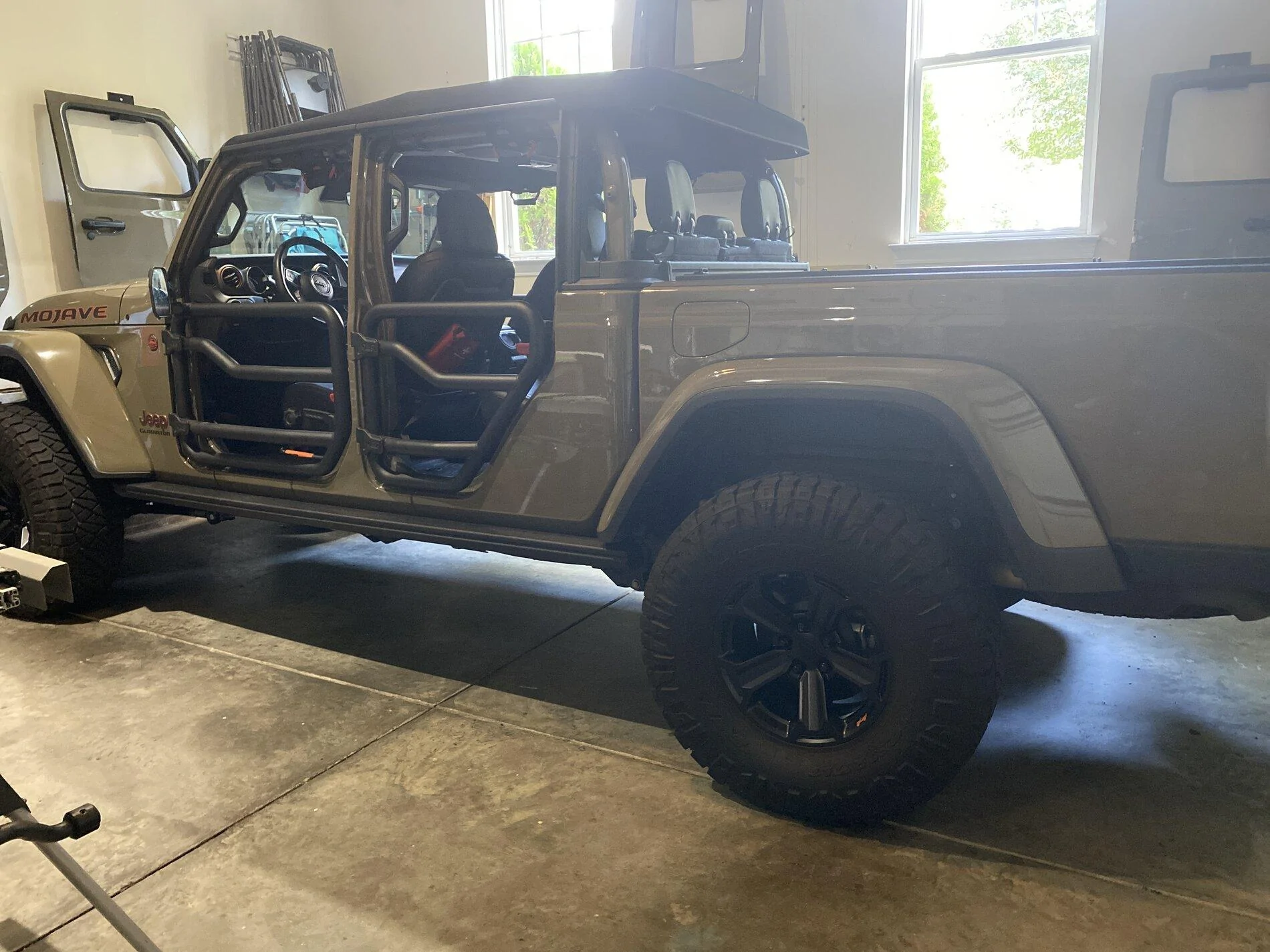 Jeep Gladiator Options for Mojave shock extensions imag