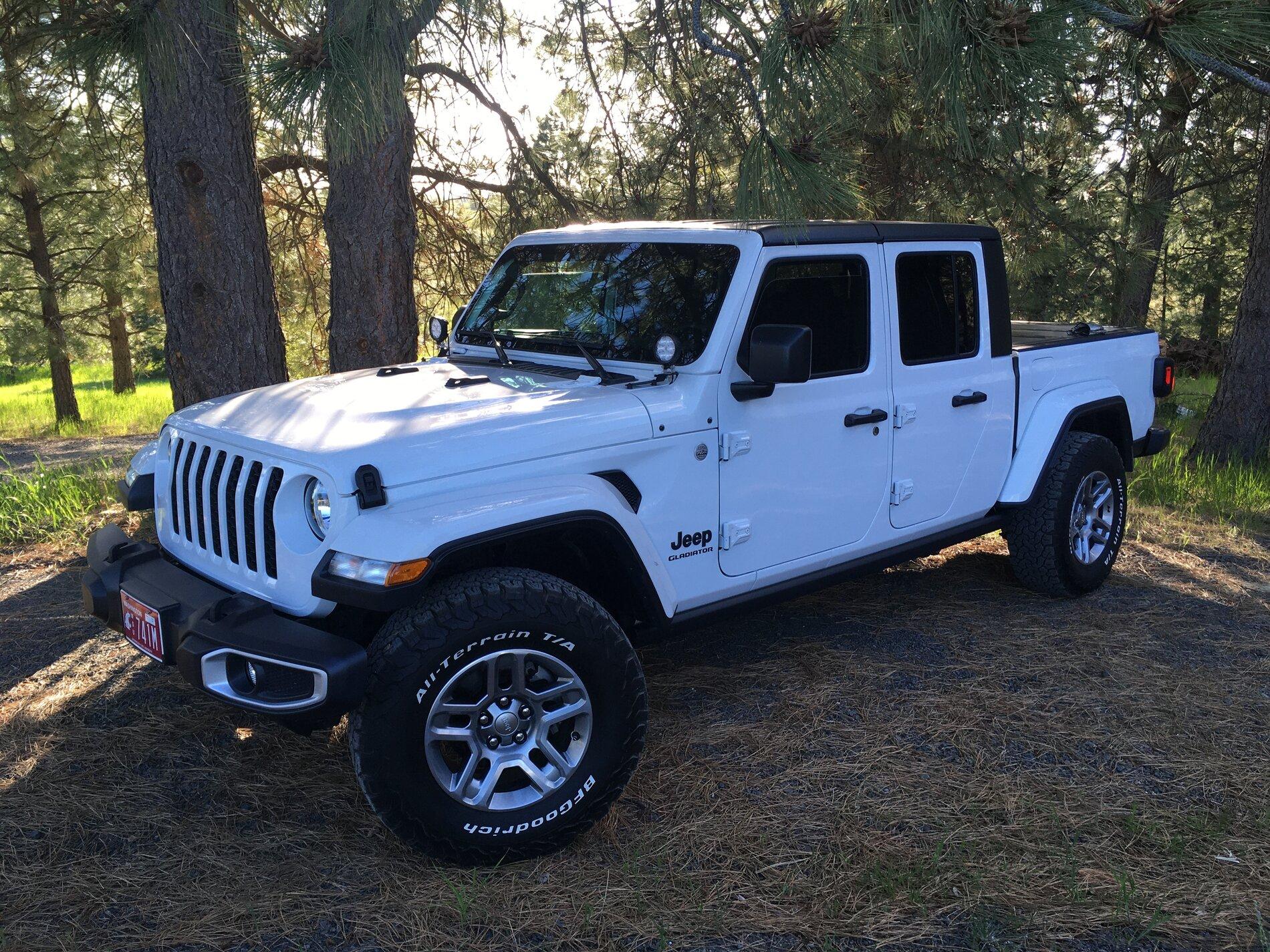 Jeep Gladiator White letter tires IMG_5033.JPG