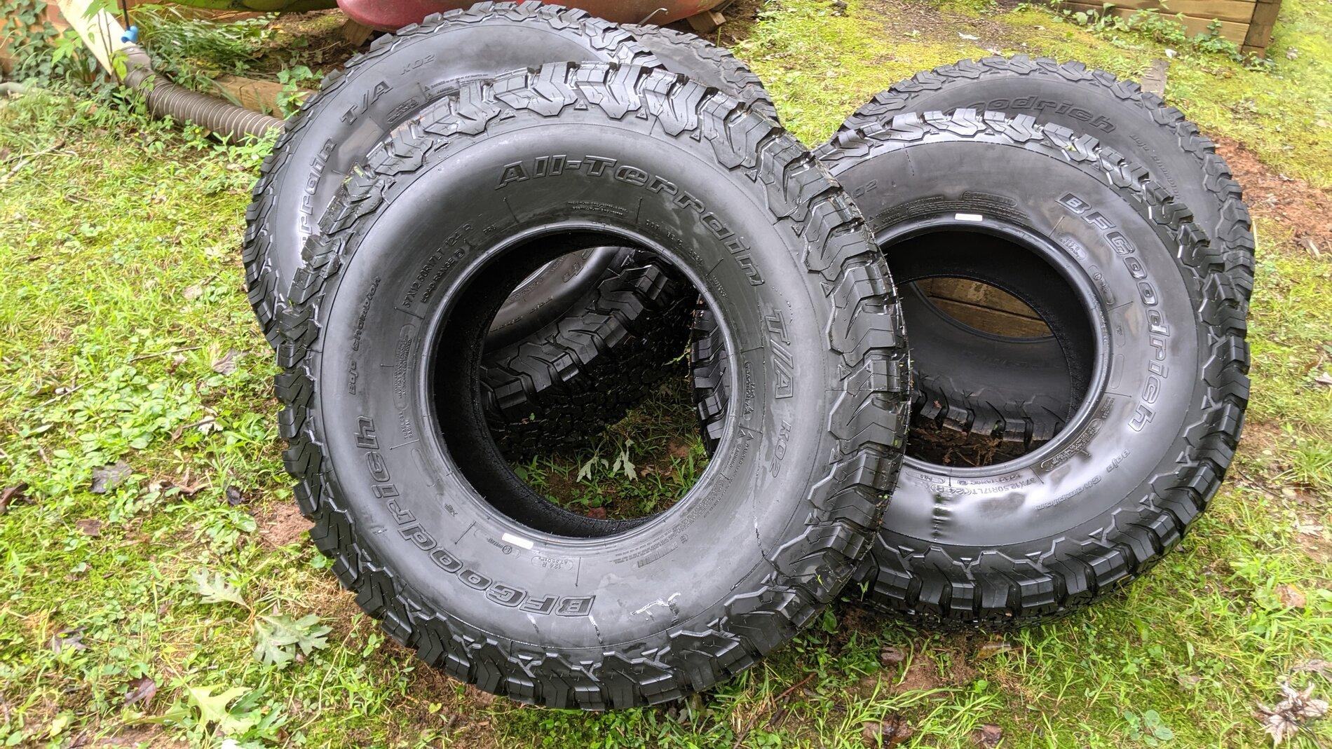 Jeep Gladiator BFG KO2 37 x 12.5 x 17 (Five) PXL_20210815_145317749