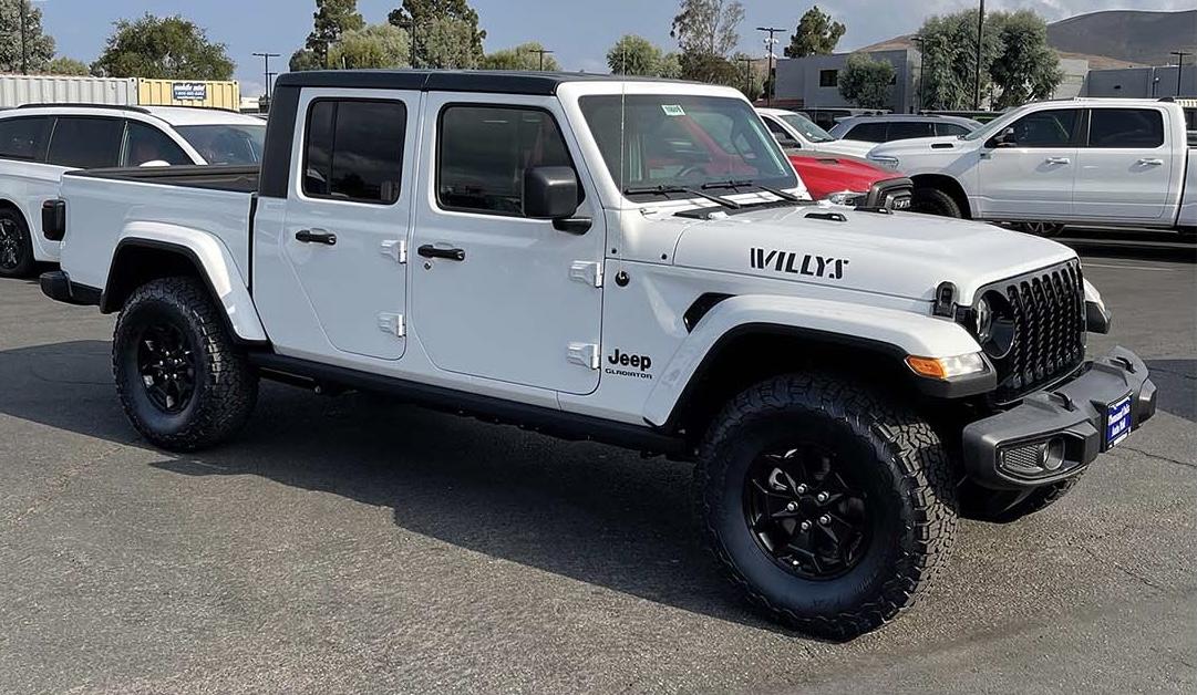 Jeep Gladiator 315/70r17 on stock Willys wheels and no lift (with pics!) 33BADAE6-63A0-45A3-AADC-497A0662AA1B