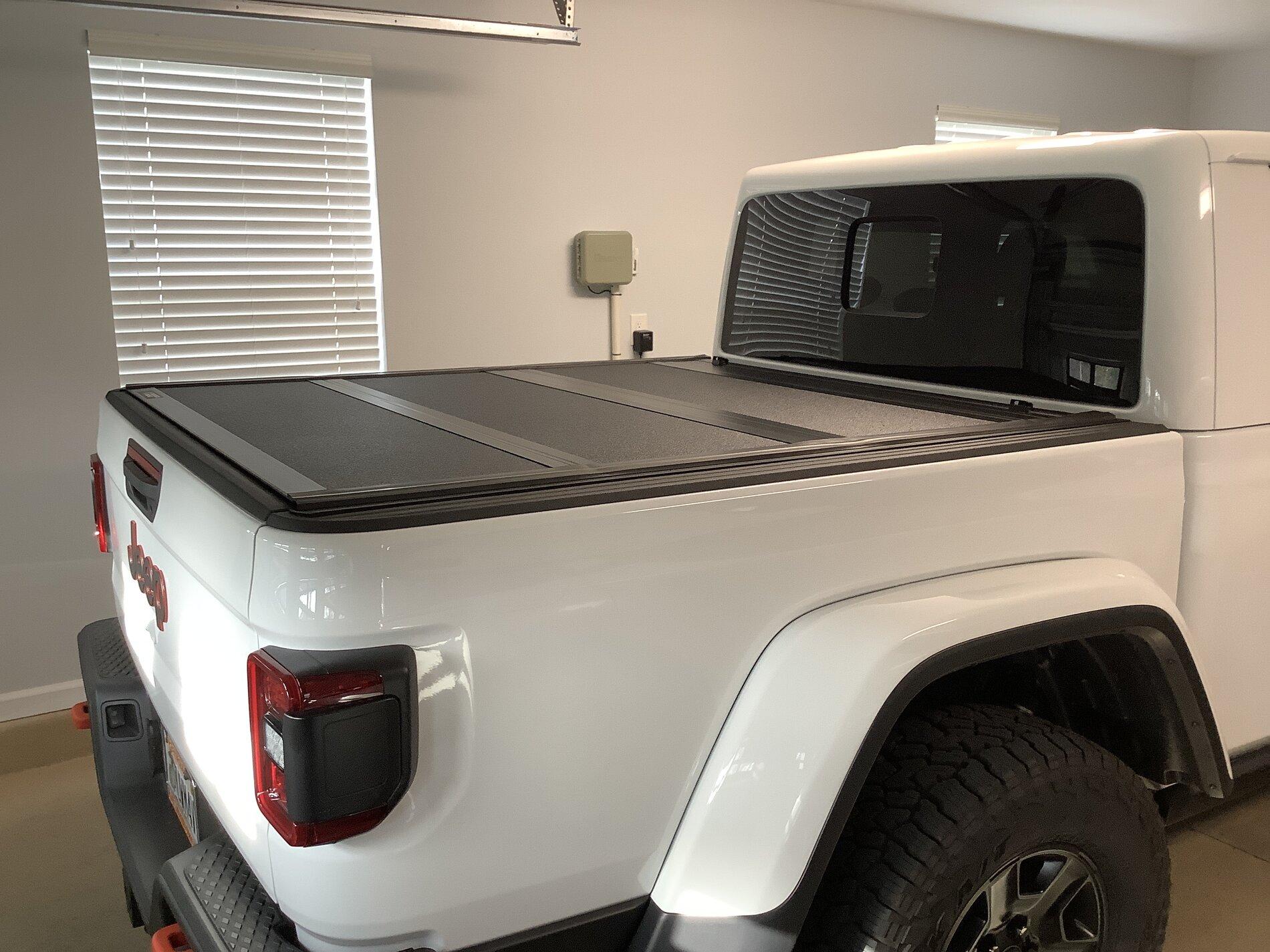 Jeep Gladiator Bed cover Help for my new Gladiator image