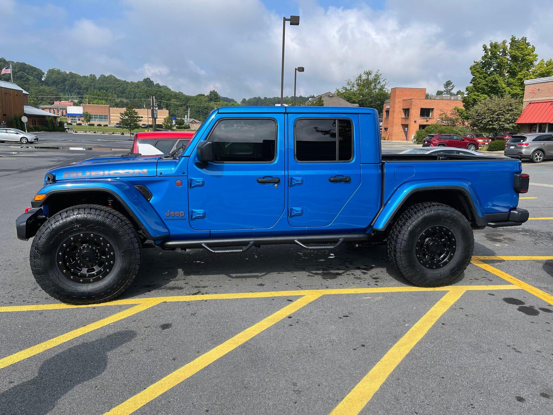 Jeep Gladiator HYDRO BLUE PEARL Gladiator JT Club BlueGladiator