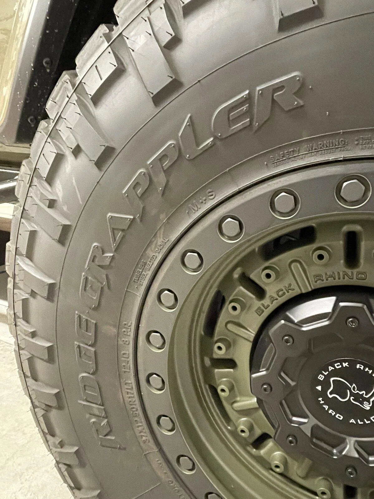 Jeep Gladiator 38x12.50r17 Ridge Grappler C46C5365-BE01-49CB-9AC0-8532A7B2A799