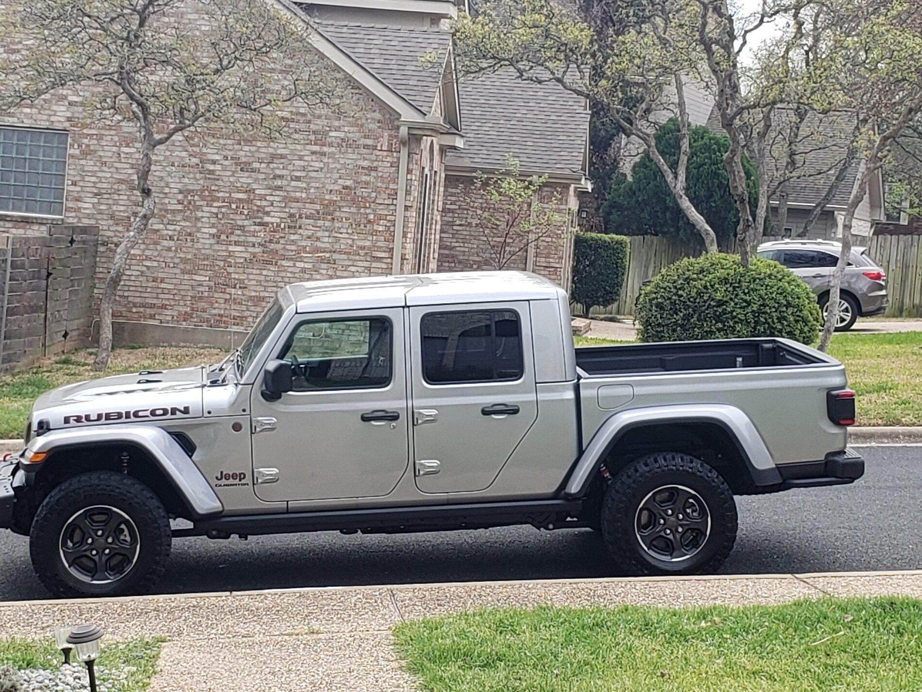 Jeep Gladiator JTR upsize to 35" no lift 20210330_121117