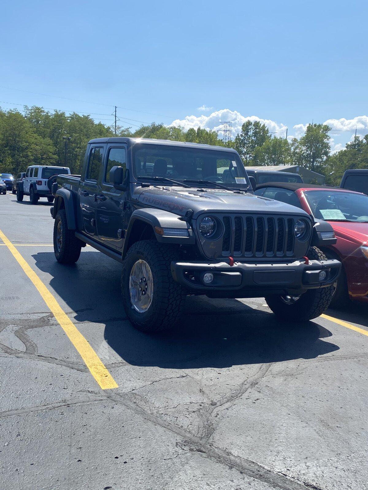 Jeep Gladiator Took Delivery of Your JT? Sign in Here! Glad1