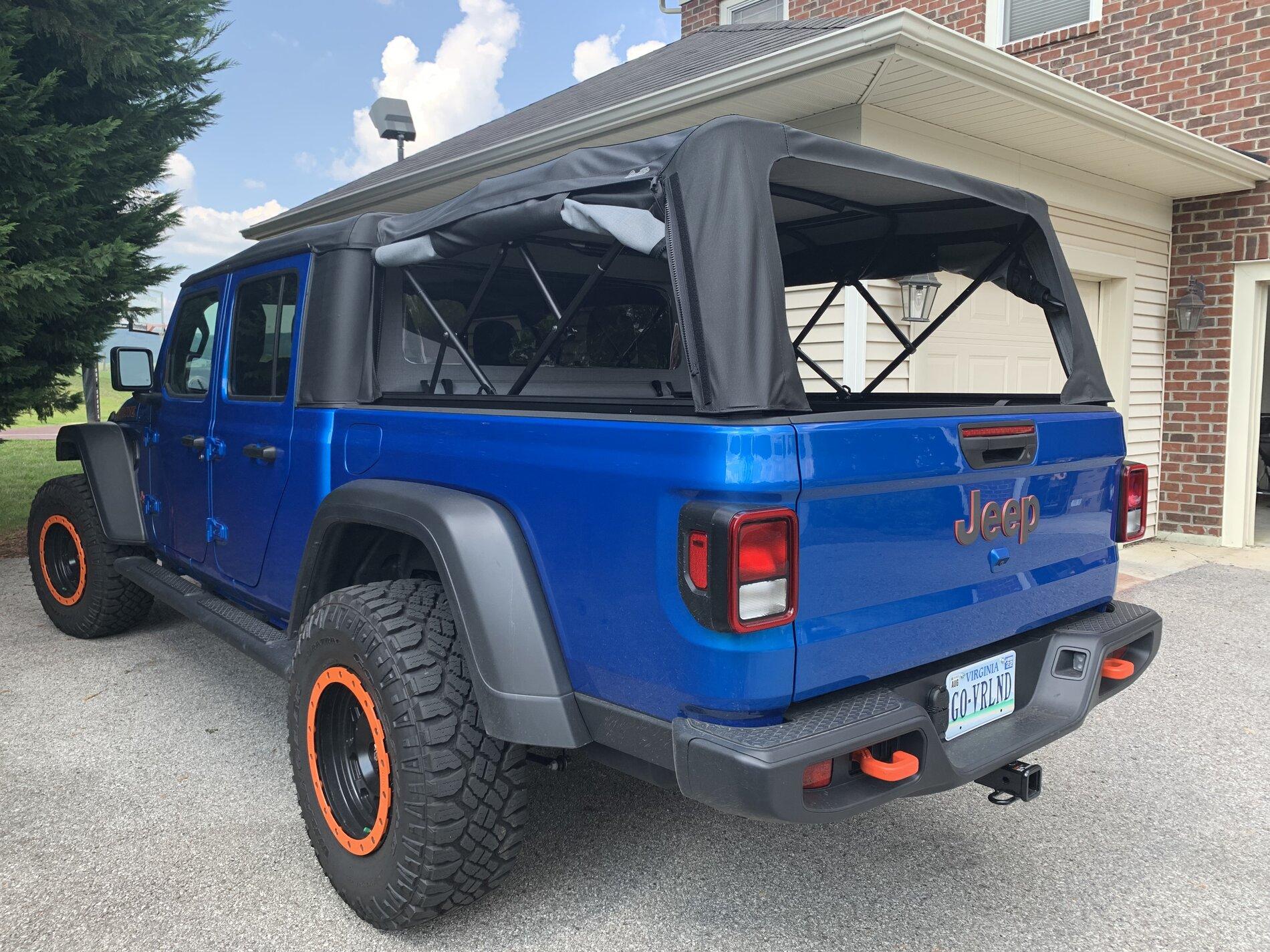 Jeep Gladiator Soft top vs hard top and why wouldn’t we all prefer to have just a soft top with metal doors? 95F8304F-D8E4-48F4-AC37-E1889A01477A