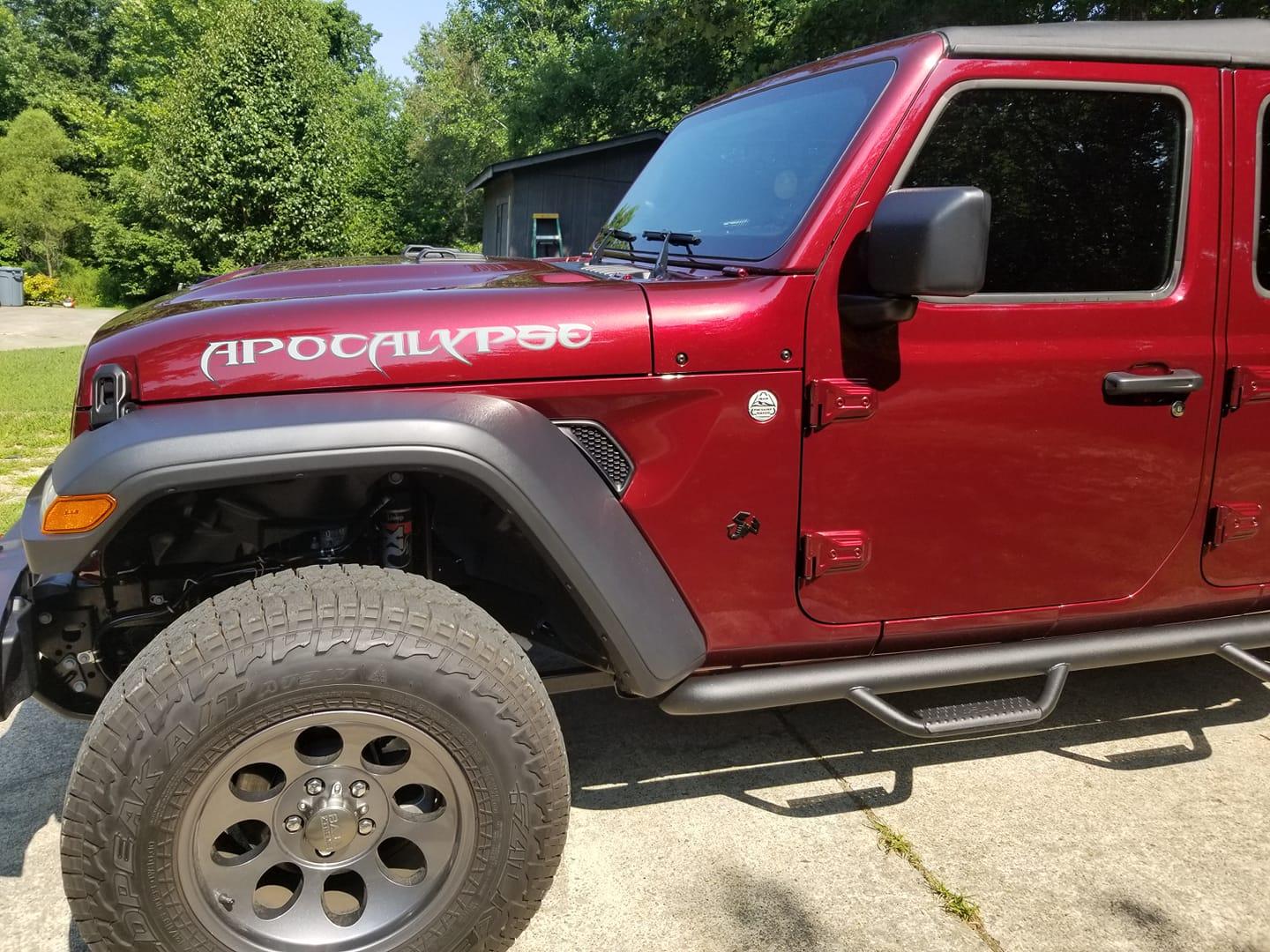 Jeep Gladiator Falken Wildpeak 255/80-17 Load E tires3