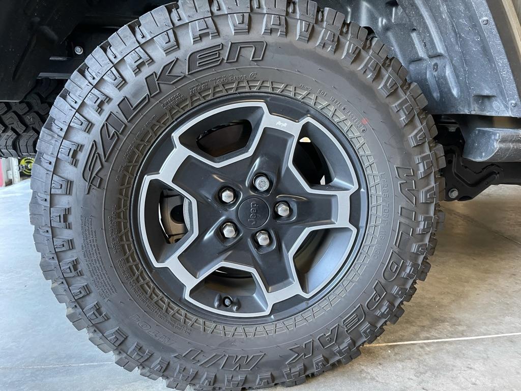 Jeep Gladiator Falken Wildpeak M/T for sale (Lake Nona) 3B8B5F27-D842-4ECA-88A1-B1F9A5BC1D44_1_105_c