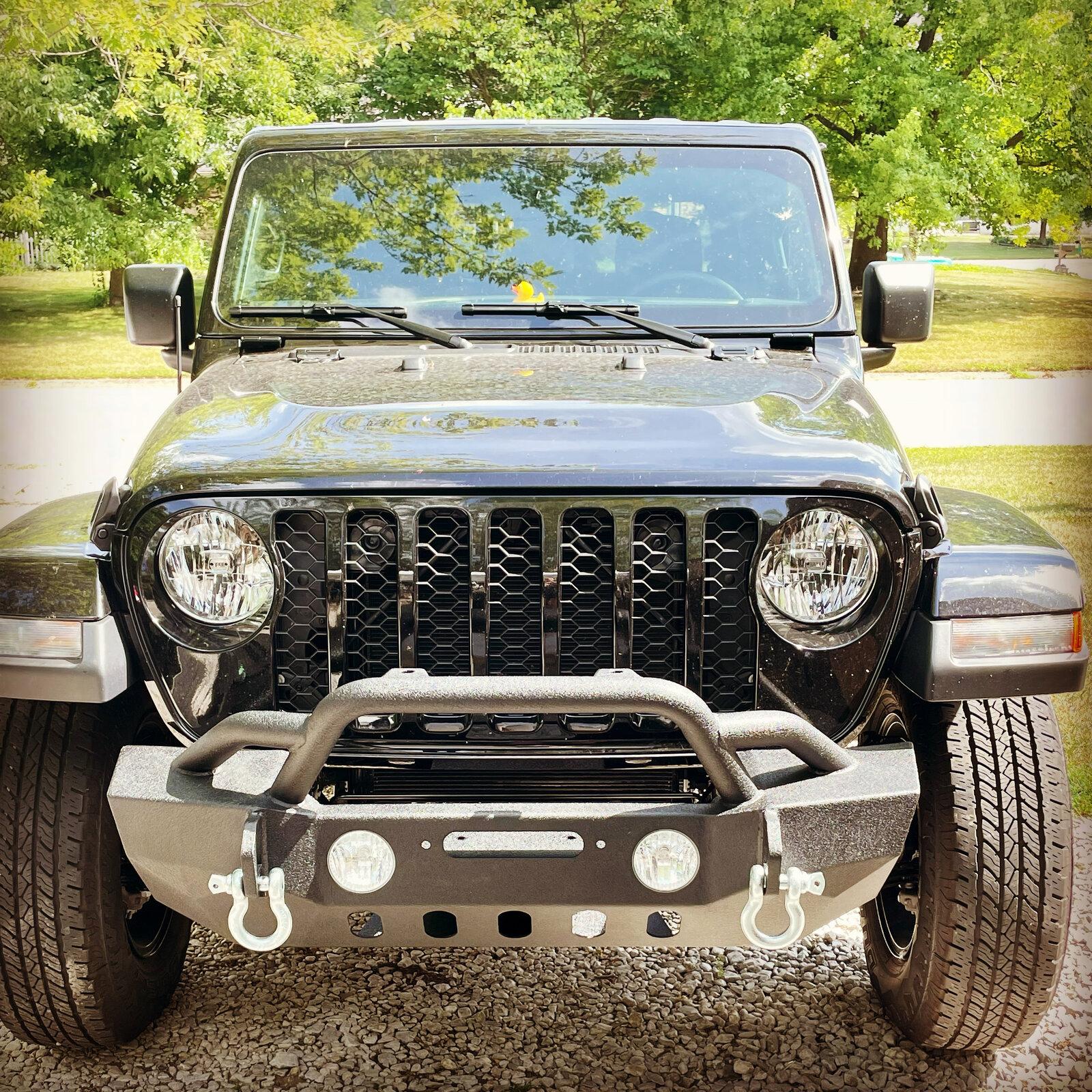 Jeep Gladiator Want everyones opinion...Stubby or Full Length Bumpers 3A1A542D-51AE-43DD-A1AD-9DACC0B5C147