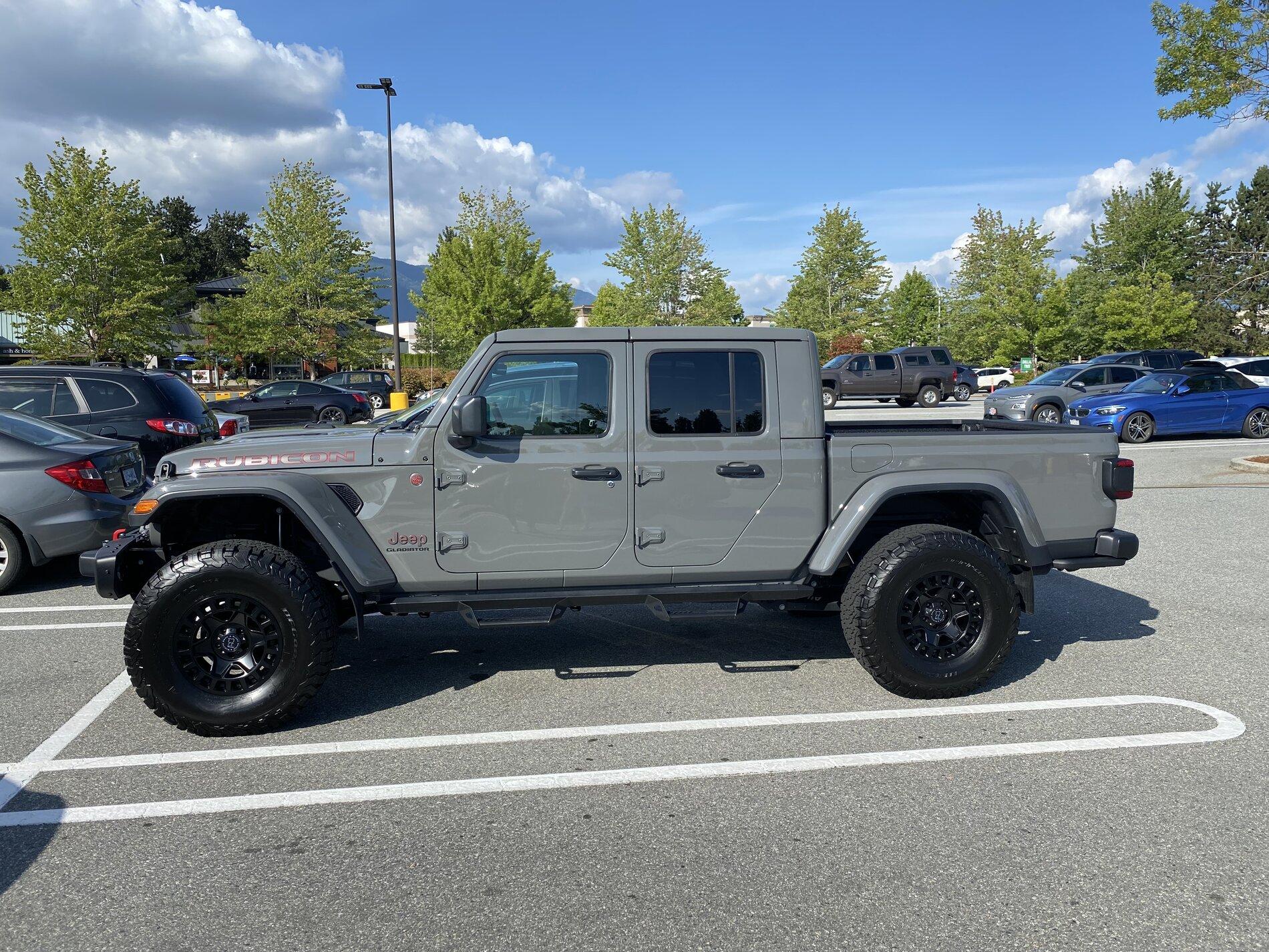 Jeep Gladiator STING GRAY Gladiator JT Club 17430ADC-6C72-4411-8012-F2C4EF3F3EF0