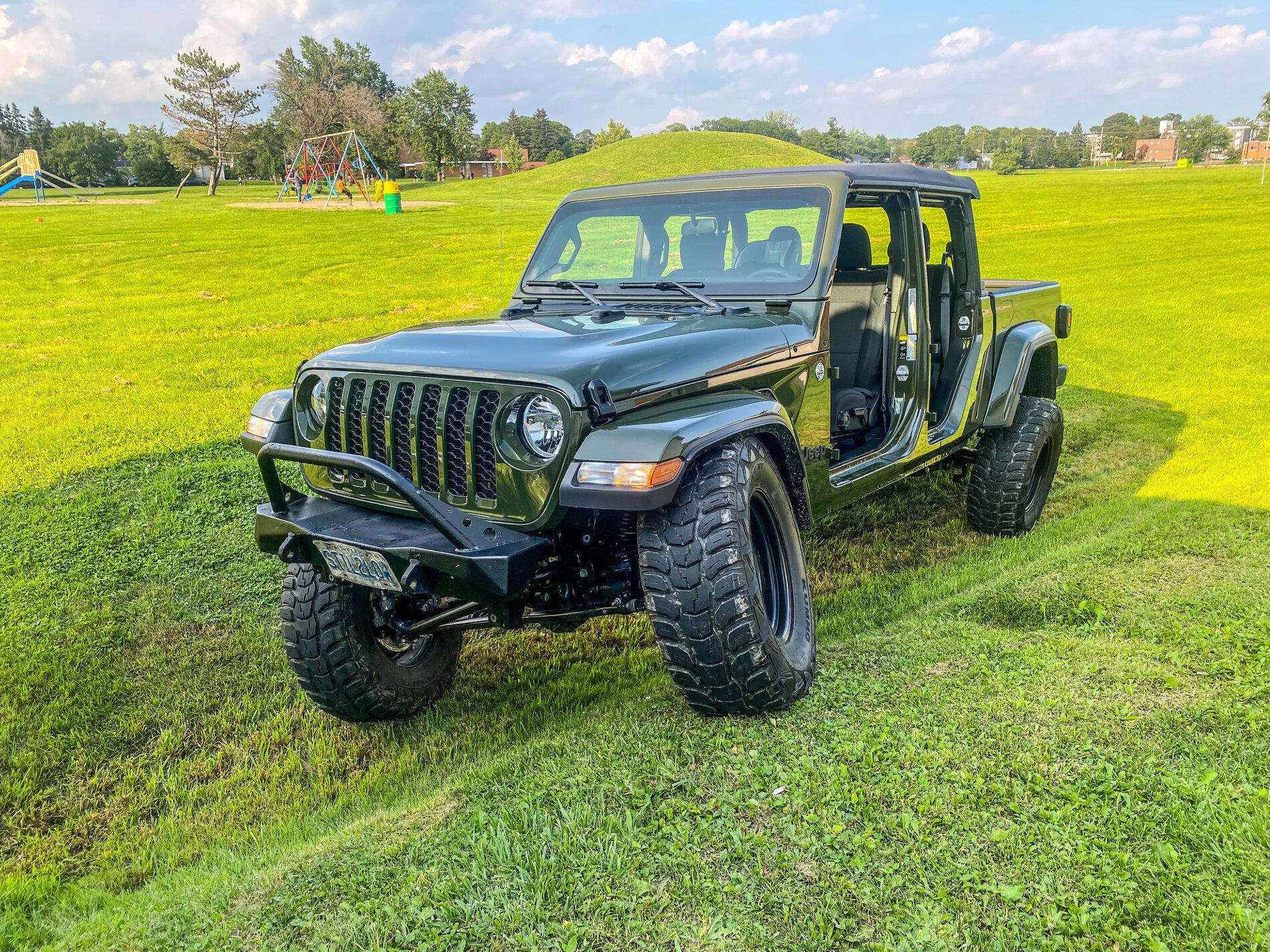 Jeep Gladiator SARGE GREEN Gladiator club D4699B59-E6AD-44E3-8864-4BDF4D66F86D