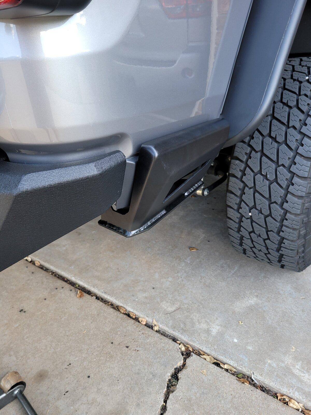 Jeep Gladiator my experience with LOD bedside sliders 20210823_164423