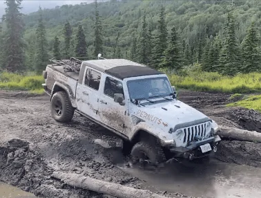 Jeep Gladiator Rock sliders and their double duty. (Amusing story from today) 1629838899986