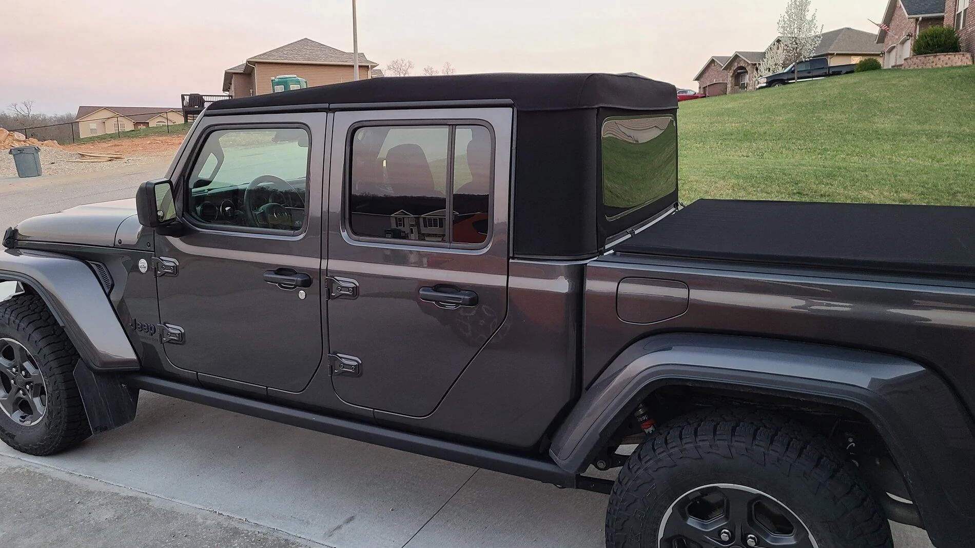 Jeep Gladiator Premium Twill Soft Top-$1400 20210329_193512