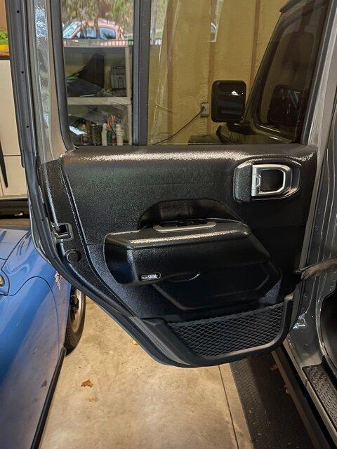 Jeep Gladiator Thinskinz 65136952219__25F654D2-528B-444B-A66C-B6A7EDA7782E