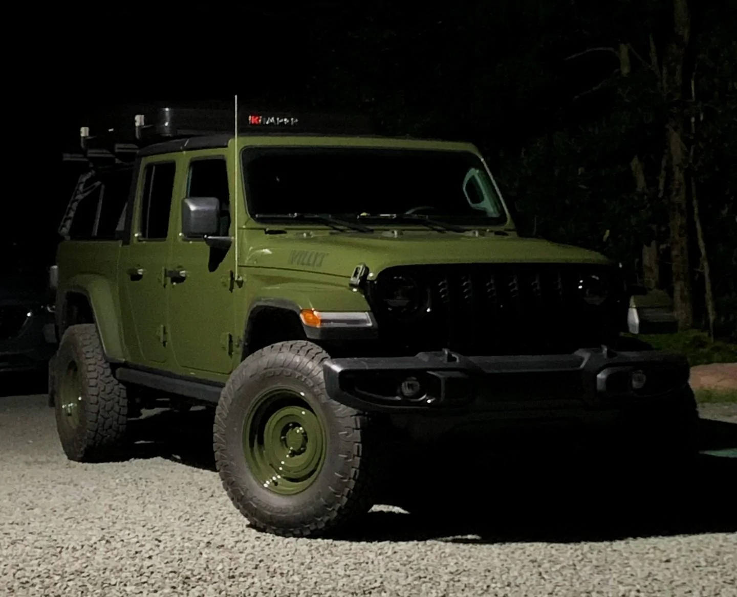 willys-night.webp