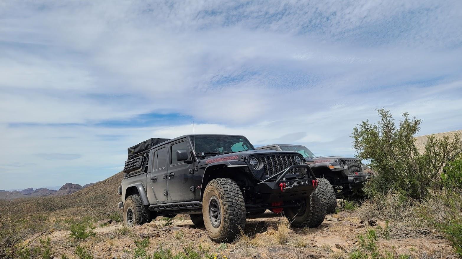 Jeep Gladiator BLACK Gladiator JT Club 2