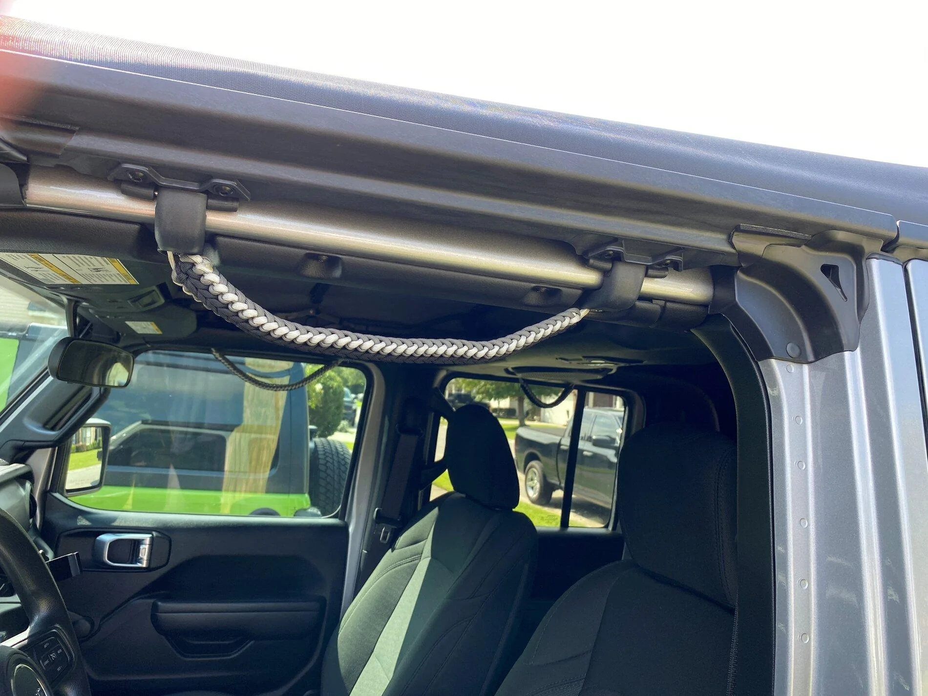 Jeep Gladiator Mopar front grab handles with Bestop Sunrider handle 3
