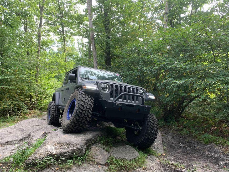 Jeep Gladiator (SOLD) Rubicon LED DRL turn signals  $250 drl5