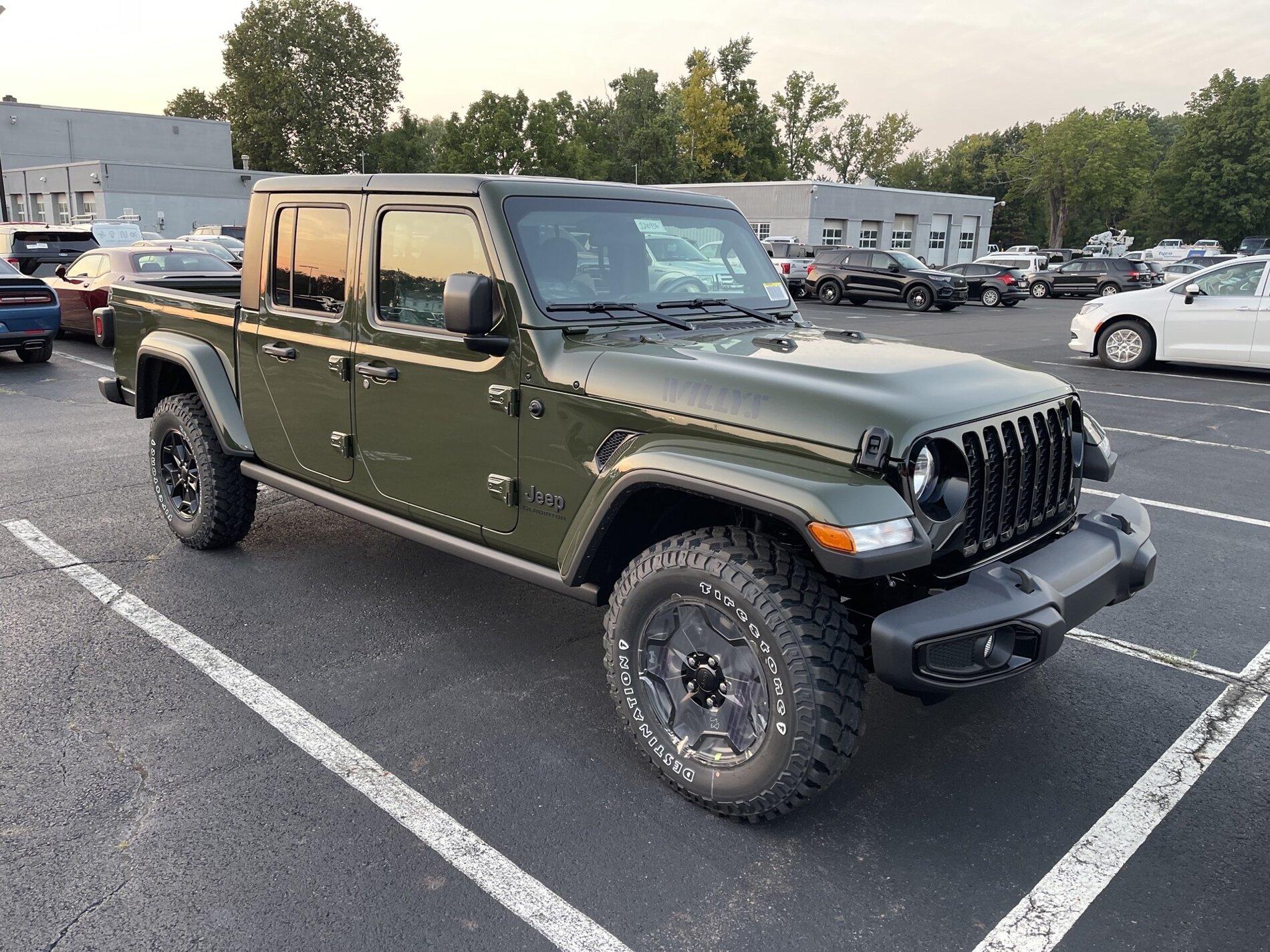 Jeep Gladiator Gladiator Window Sticker and Build Sheet Order Tracking F503960D-8564-4C0A-8C34-60471150DCC7