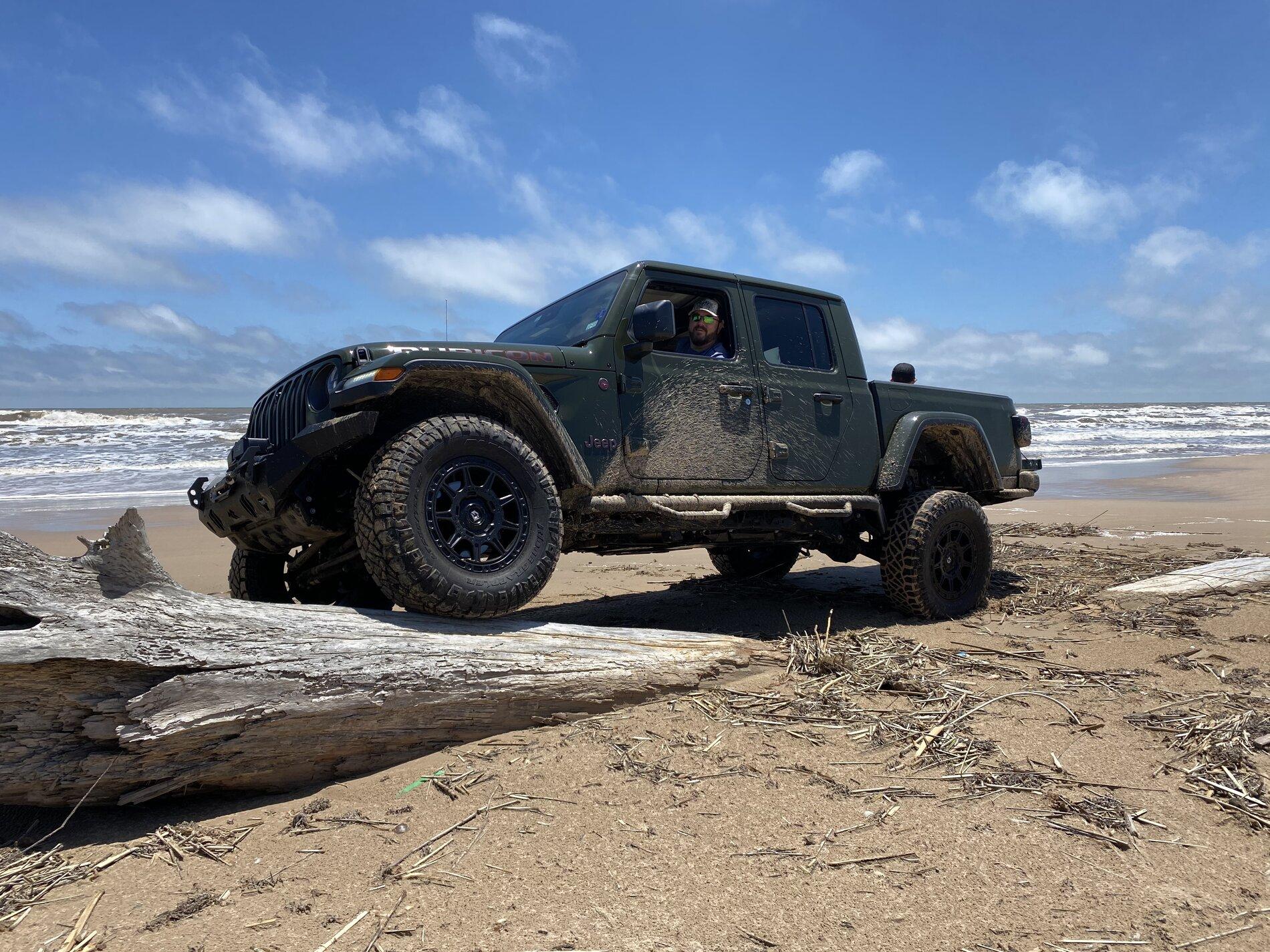 Jeep Gladiator 2.5" Clayton Overland on Rubicon Diesel Review 44C1580E-FDD6-432C-8F91-BE6B2FA6C30D
