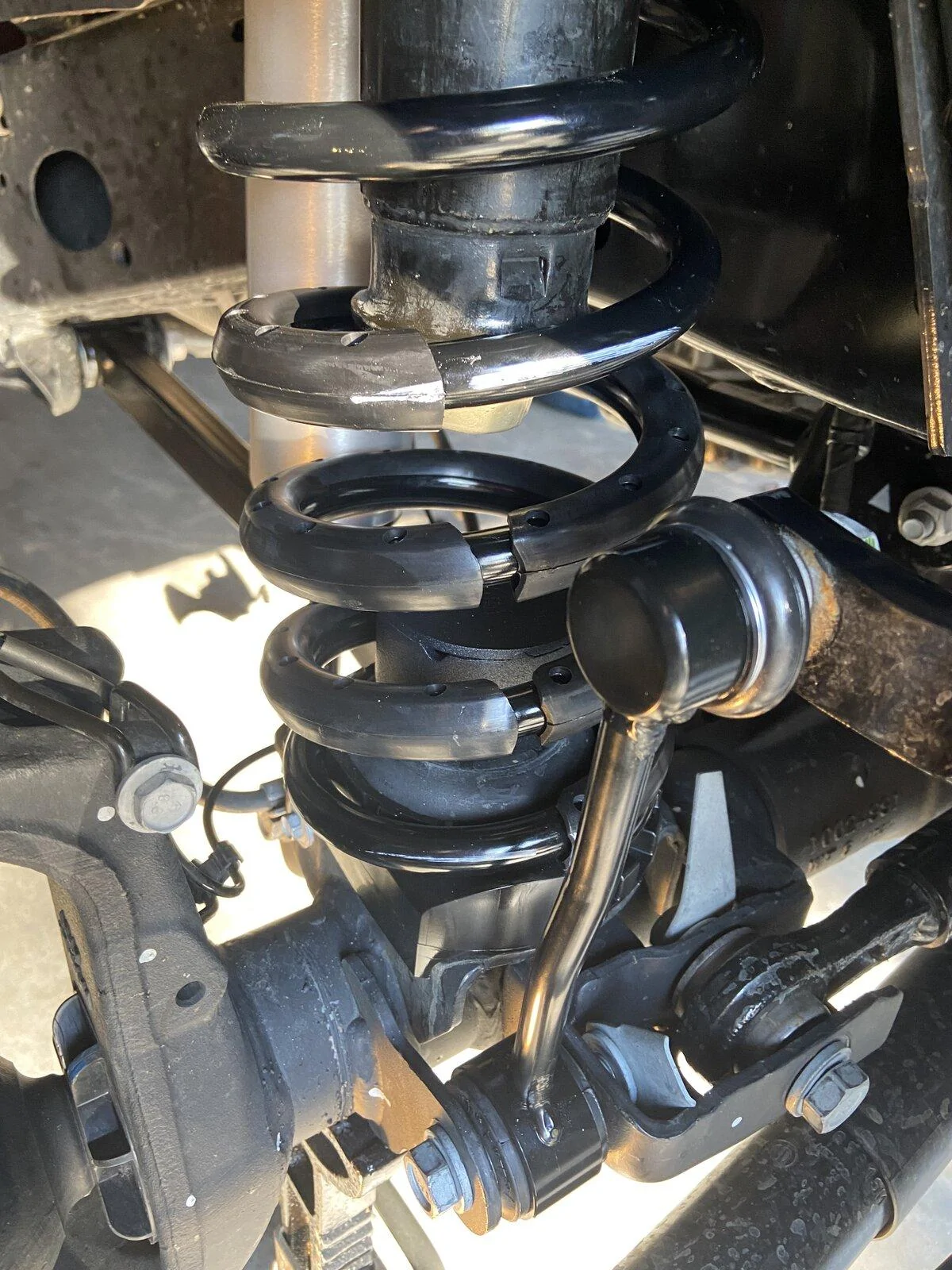 Jeep Gladiator Mopar 2" diesel lift kit install help IMG_2252