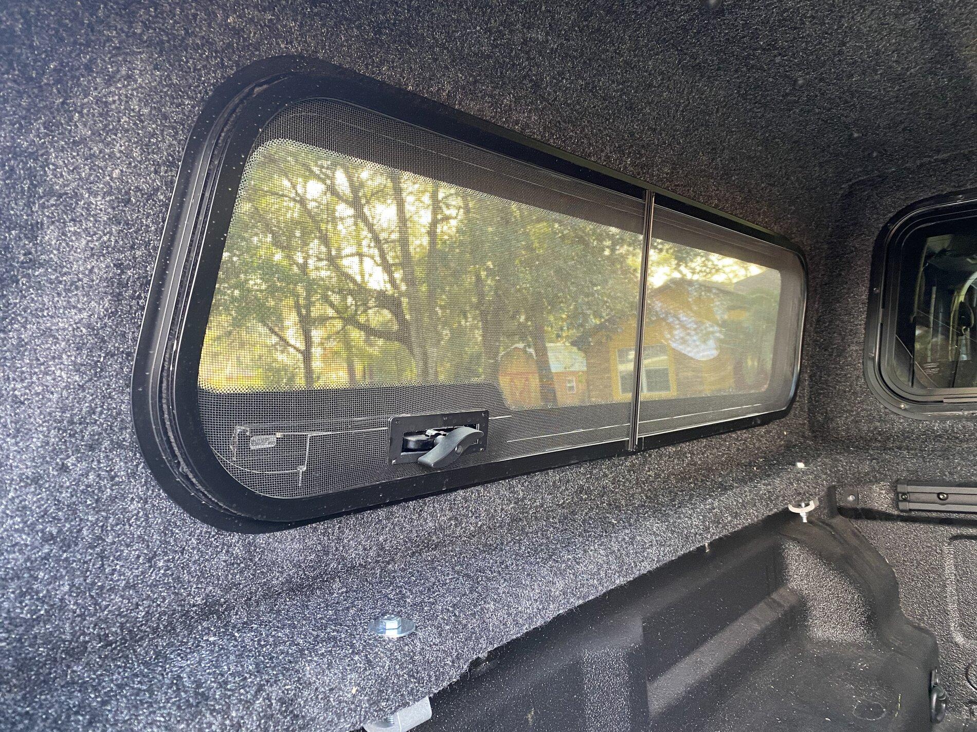 Jeep Gladiator Leer 100XQ Topper 4B7DA06D-8B79-4E72-BCF2-2602408889D4