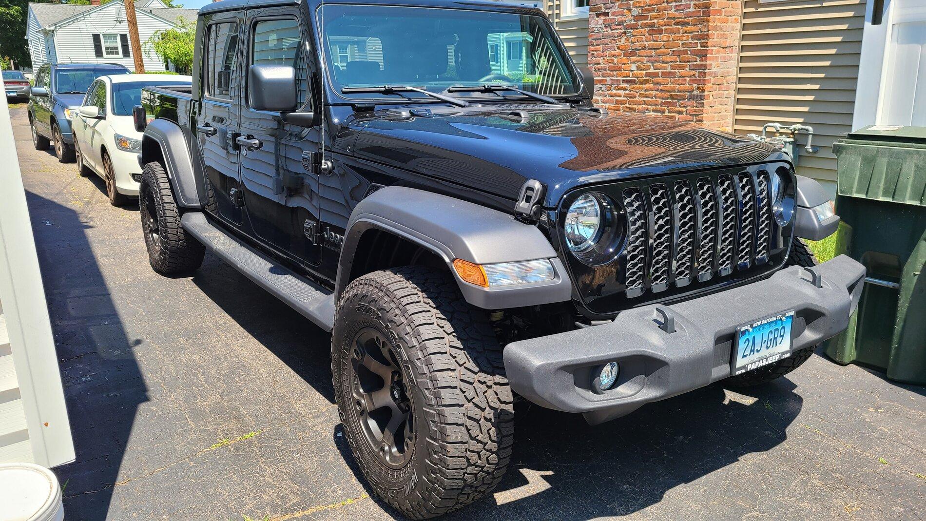 Jeep Gladiator Falken Wilpeak AT3 295/70R18 vs Goodyear Wrangler Duratrac 285/75R18 20200719_131612