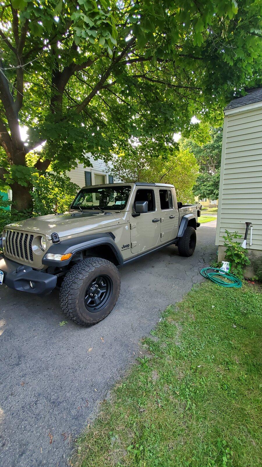 Jeep Gladiator Biggest Tire on Stock Sport Wheels? 20210813_171111