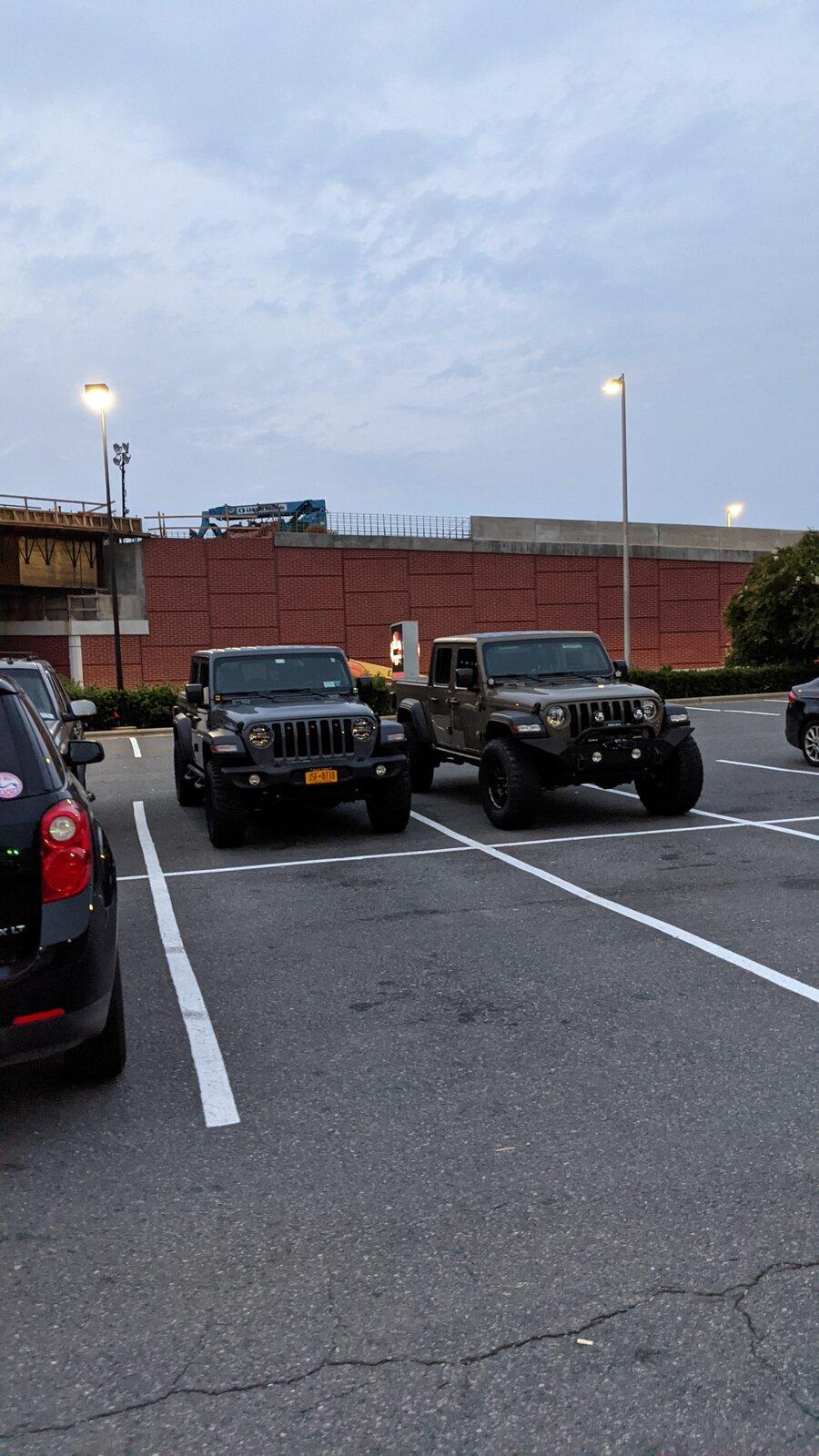 Jeep Gladiator Jeeps Parking Next To Jeeps PXL_20210803_003600551