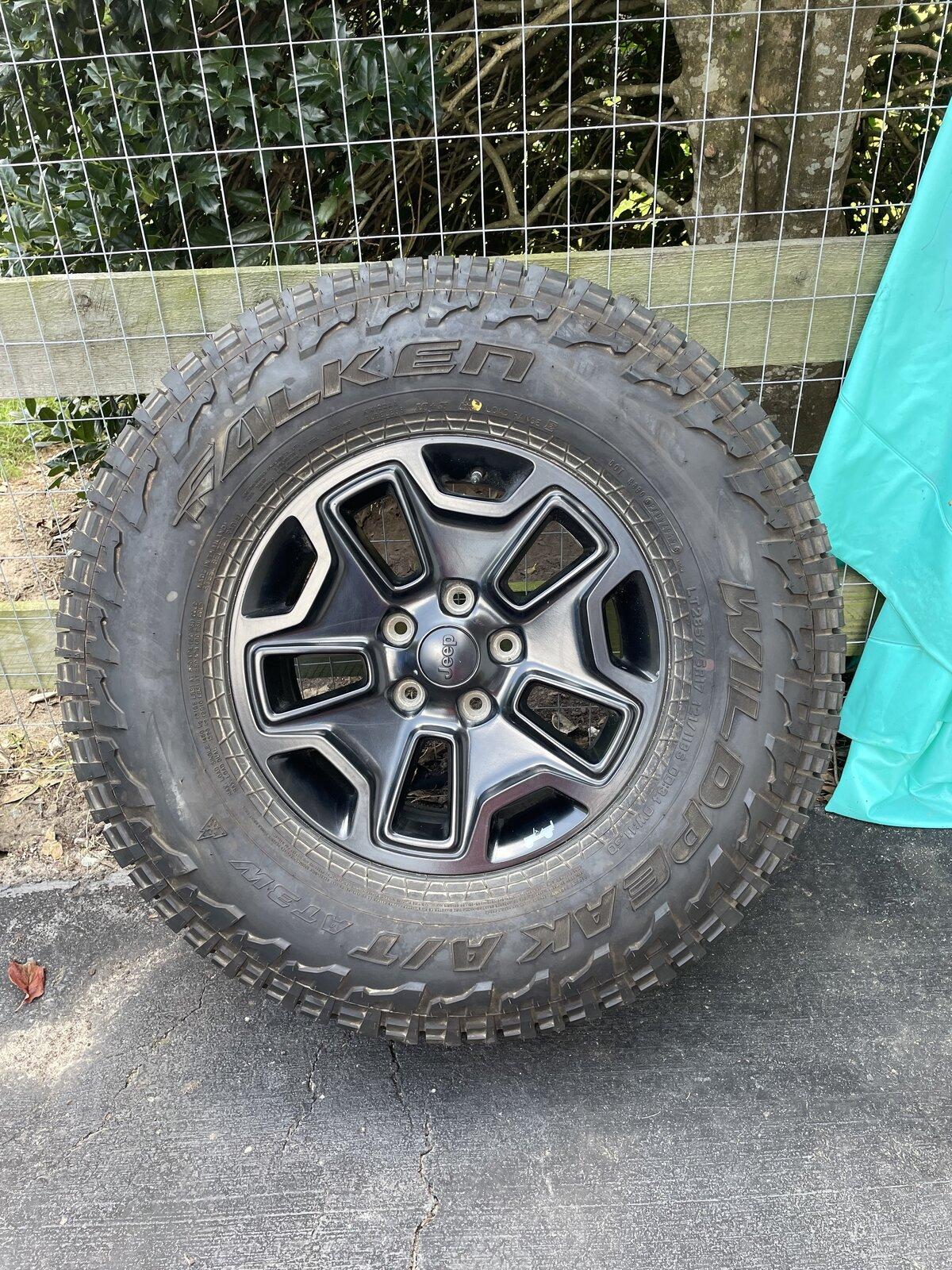 Jeep Gladiator Never used Falken wildpeak AT3w E rated 285/75r17 on 19’ rubicon rim 4AC89A4E-4BD7-4CCA-B62A-EDC2985EBA6C