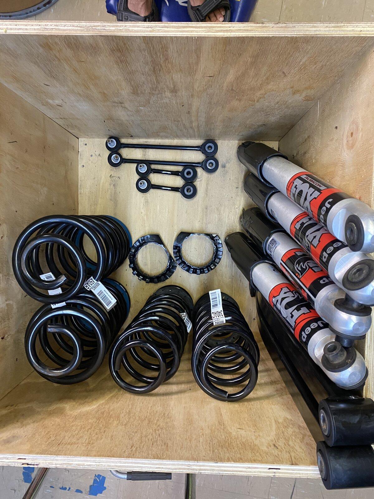 Jeep Gladiator JTR stock suspension + 5mt tires 7B0A8997-86D8-4E73-8F8E-9952095BBD01