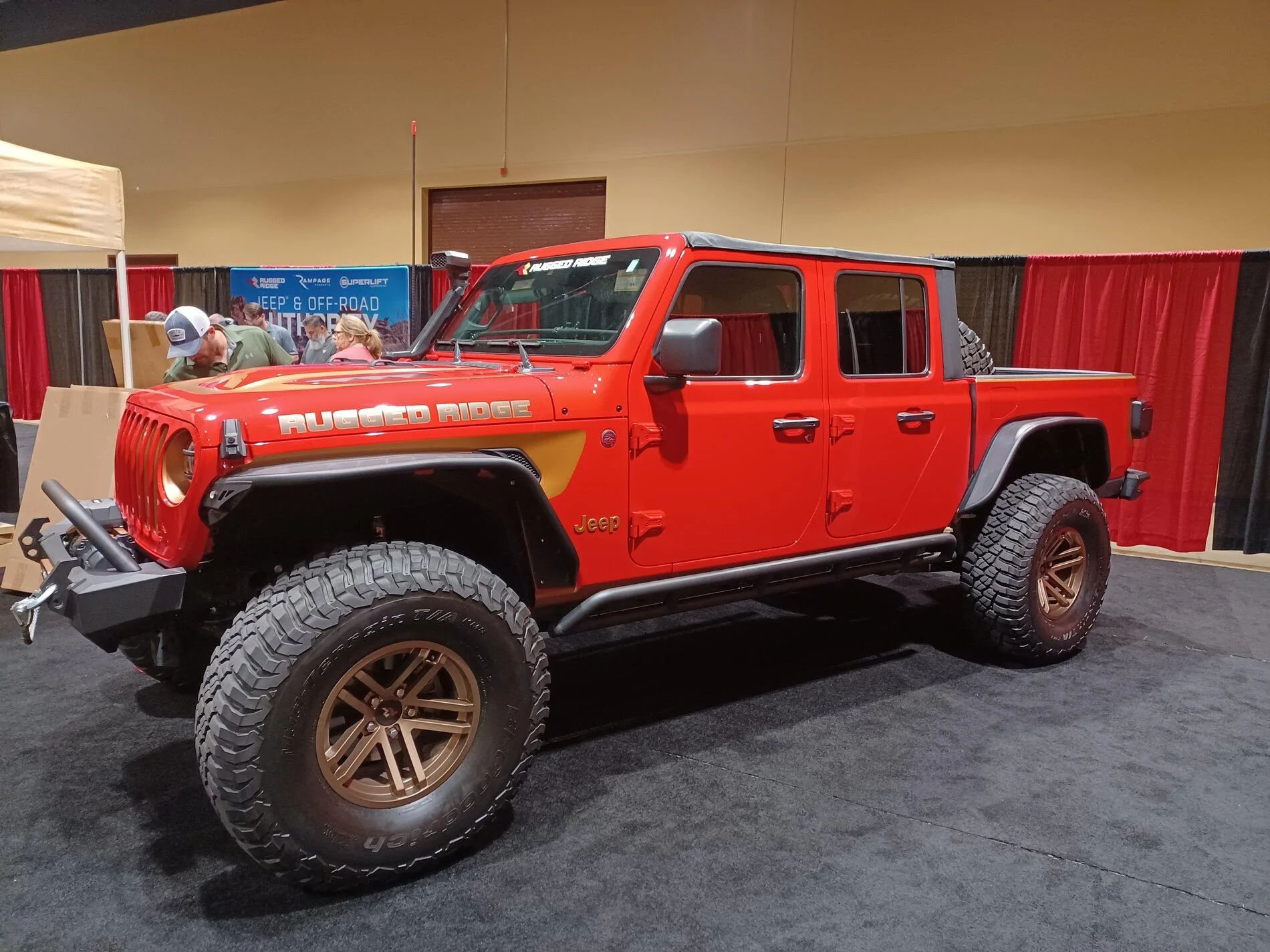 Jeep Gladiator Rampage *Trailview? Soft Top 20210828_135750