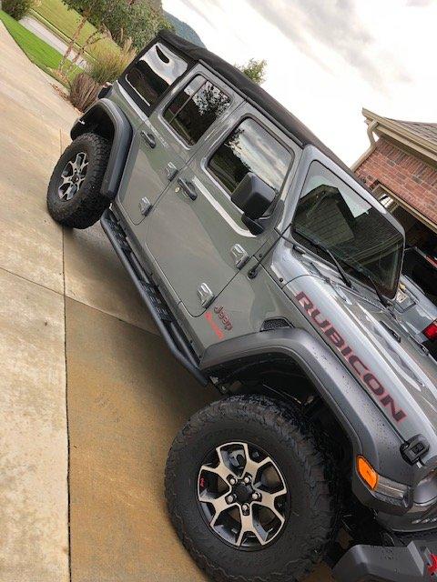 Jeep Gladiator Rock Rails Thread Sliders 1