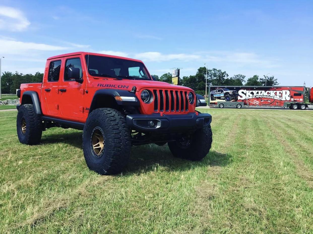 Jeep Gladiator FIRECRACKER RED Gladiator JT Club 38CF8E8E-3A57-4BD6-B3B8-4BD61E5FE44B