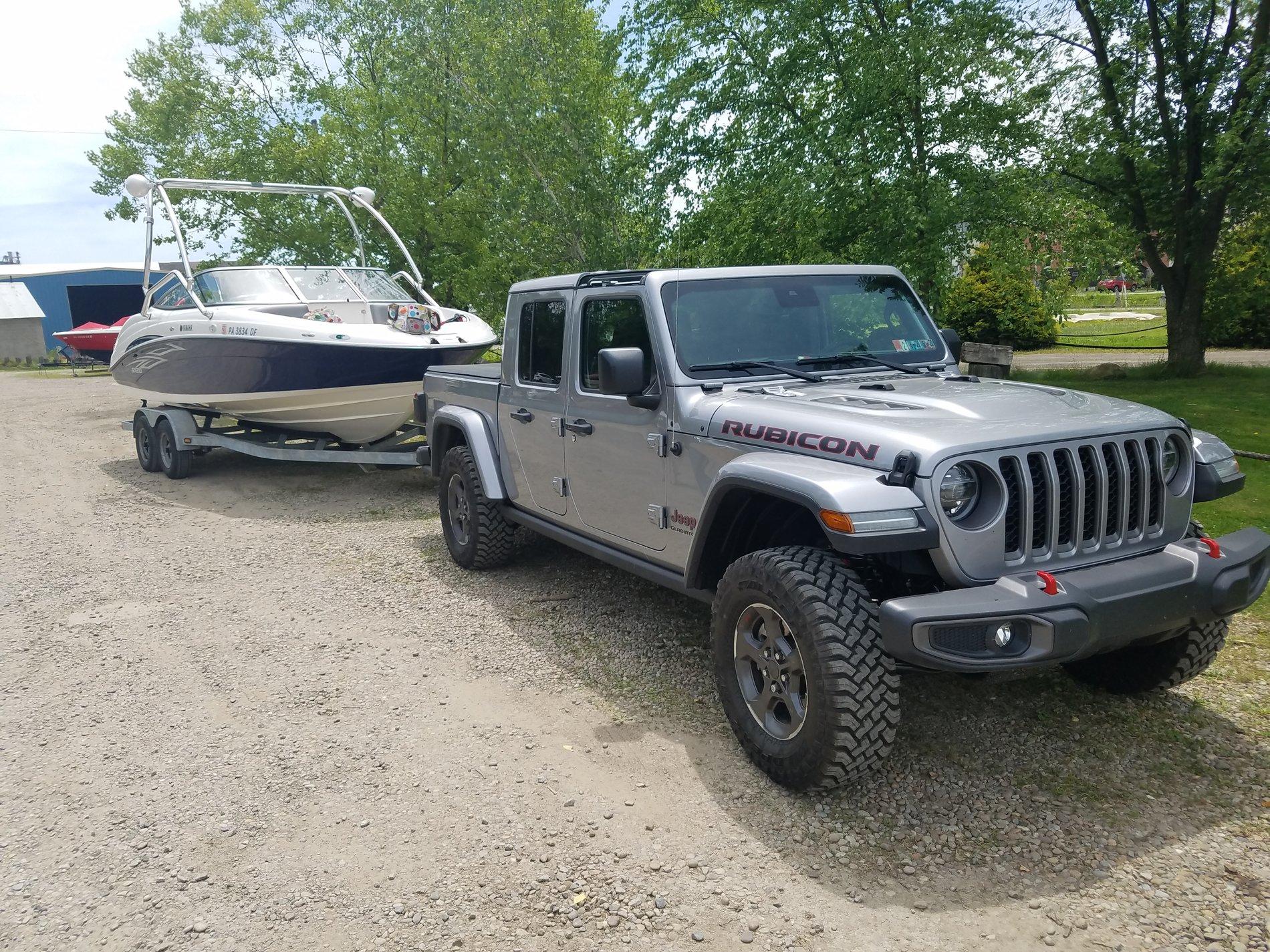 Jeep Gladiator The Gladiator does just fine towing 20190608_121615