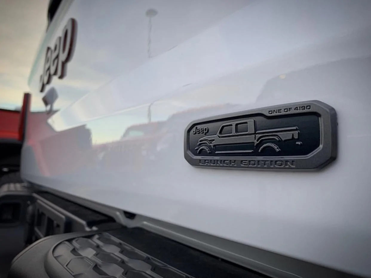 Jeep Gladiator LAUNCH EDITION Gladiator JT Club D7CCA8AF-E6F9-4252-B2E7-1957C350837F