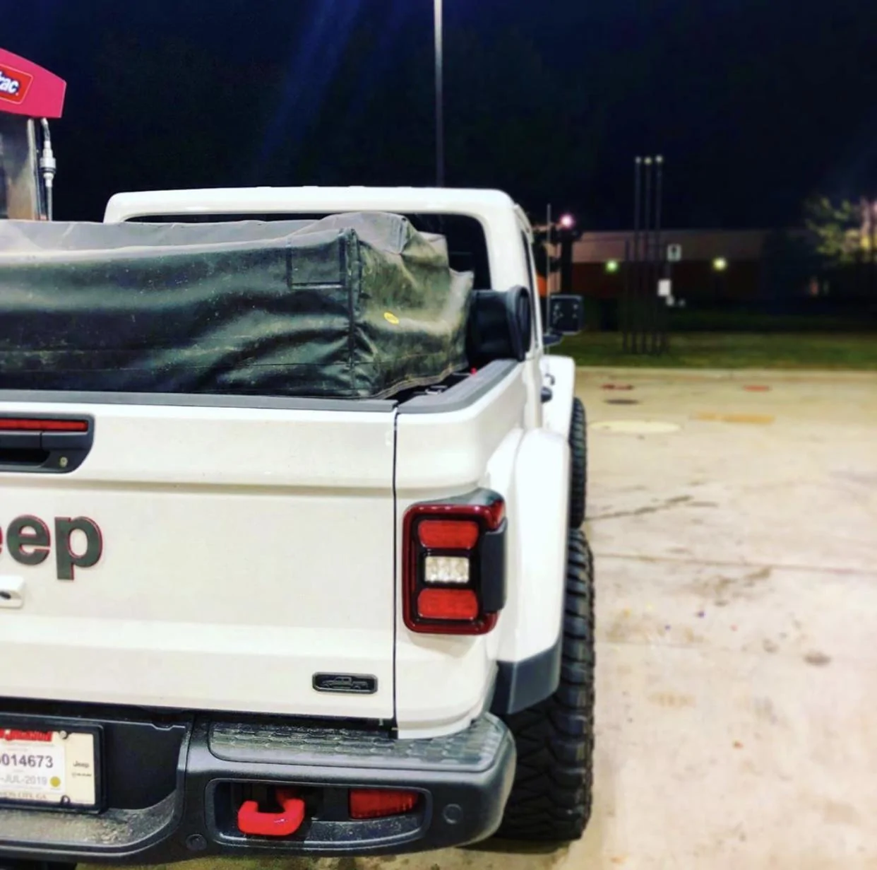 Jeep Gladiator BRIGHT WHITE Gladiator JT Club E17DFFB4-6153-4B20-96DD-248E7E7264D5
