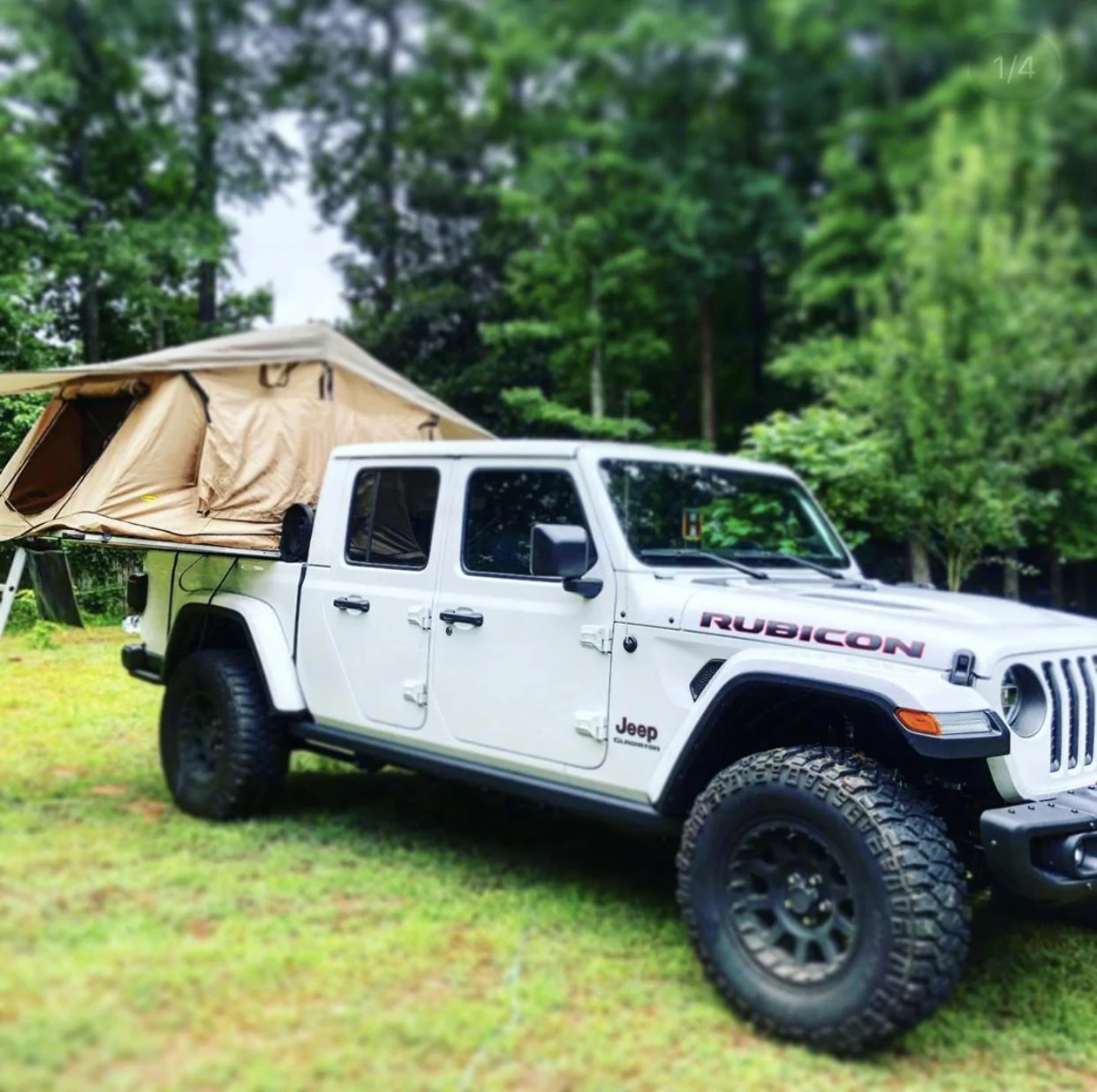 Jeep Gladiator BRIGHT WHITE Gladiator JT Club E2499489-73E8-442A-859A-11A34C8AAFD7