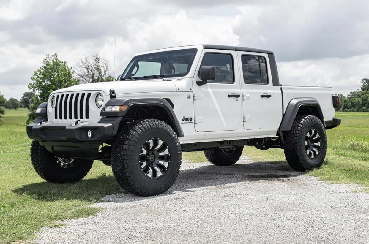 Jeep Gladiator BRIGHT WHITE Gladiator JT Club 5380C5BE-A8C2-4F5F-A06E-578CE8E3B7CE