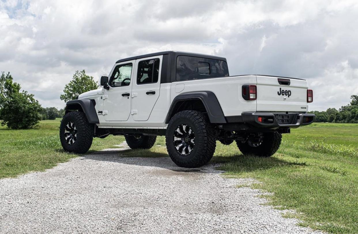 Jeep Gladiator BRIGHT WHITE Gladiator JT Club 25662405-23E1-4652-8E82-3337D2812231